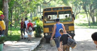 sancti spiritus, transporte escolares, verano, etapa estival, playa, recuperacion post covid-19 en cuba