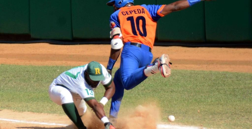 sancti spiritus, pinar del rio, los gallos, 60 snb, serie nacional de beisbol, gallos 60 snb