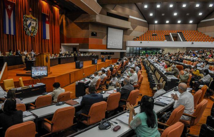 cuba, asamblea nacional del poder popular, parlamento cubano, economia cubana, esteban lazo