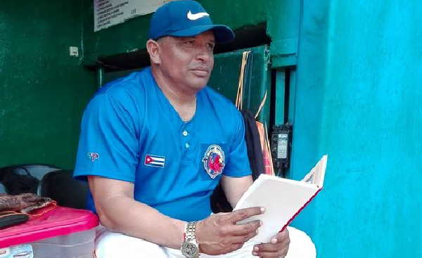 sancti spiritus, los gallos, serie nacional de beisbol, 61 snb, gallos 61 snb, eriel sanchez