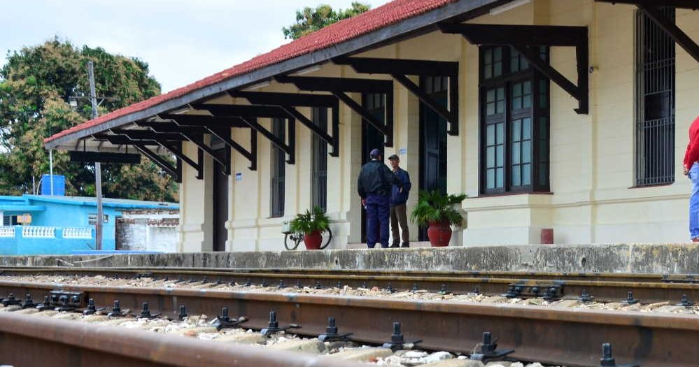 sancti spiritus, ferrocarrles, tren tunas de zaza-zaza del medio, precios, pasaje