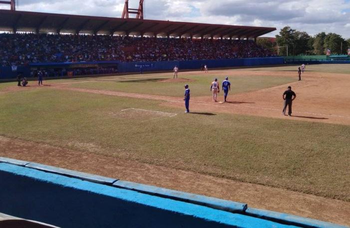 sancti spiritus, los gallos, serie nacional de beisbol, snb 61 gallos 61 snb, industriales