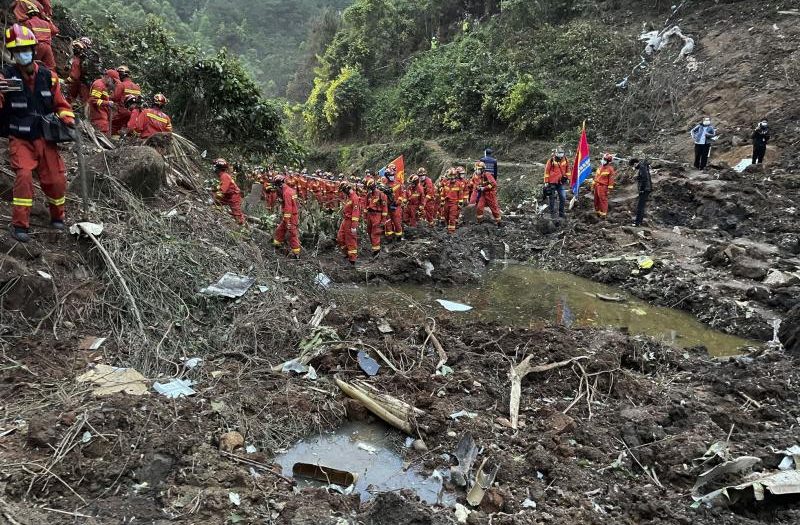 china, accidente aereo, muertes