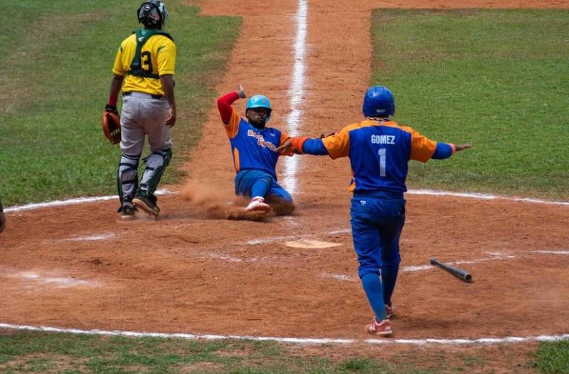 sancti spiritus, juego de las estrellas, beisbol cubano, serie nacional de beisbol, 61 snb, gallos 61 snb