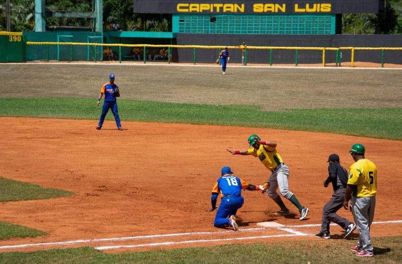 sancti spiritus, juego de las estrellas, beisbol cubano, serie nacional de beisbol, 61 snb, gallos 61 snb