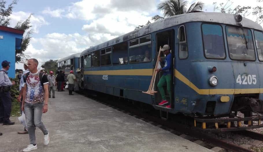 yaguajay, jarahueca, ferrocarriles, transporte ferroviario, coche motor