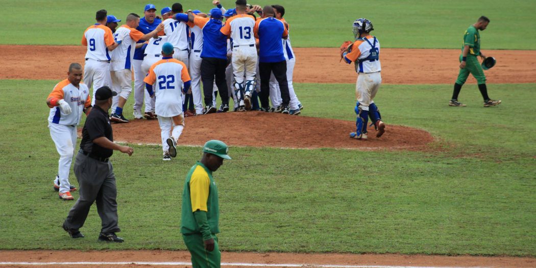 sancti spiritus, gallos, gallos 61 snb, serie nacional de beisbol, yuen socarraz