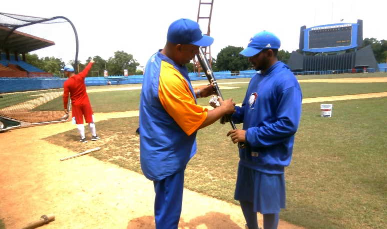 sancti spiritus, ganaderos, serie nacional de beisbol, beisbol liga elite, hector huelga