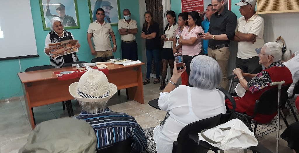 sancti spiritus, alfabetizadores, campaña de alfabetizacion, educacion, trd, tiendas caribe