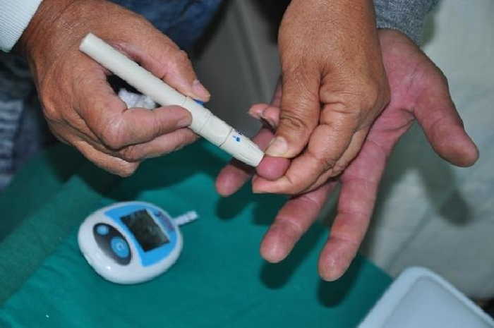 cuba, salud publica, diabetes, glucometro