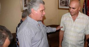Díaz-Canel visitó el periódico Escambray e intercambió con el personal periodístico sobre los desafíos que el contexto actual impone a la prensa cubana