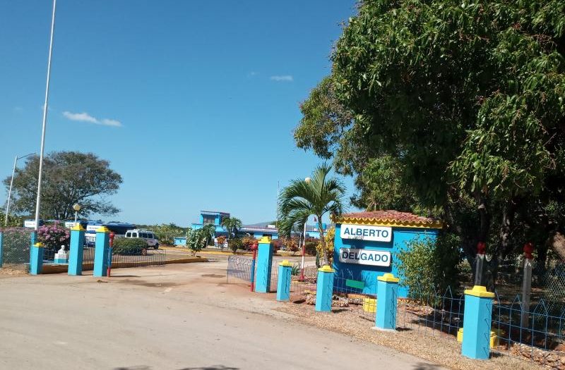 trinidad, aeropuerto nacional alberto delgado, turismo