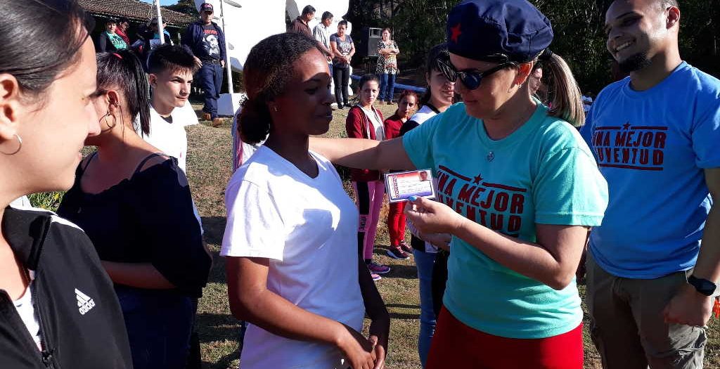 sancti spiritus, ujc, union de jovenes comunistas, gavilanes, caballete de casa