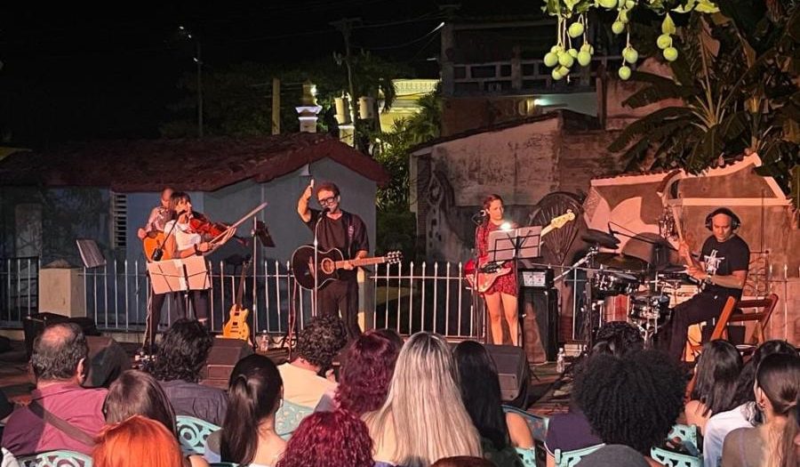 sancti spiritus, casa de la guayabera, raul paz, musica cubana