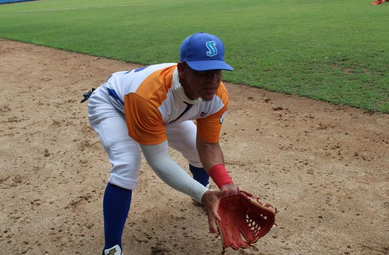 sancti spiritus, gallos, 62 snb, gallos 62 snb, serie nacional de beisbol, lazaro fernandez