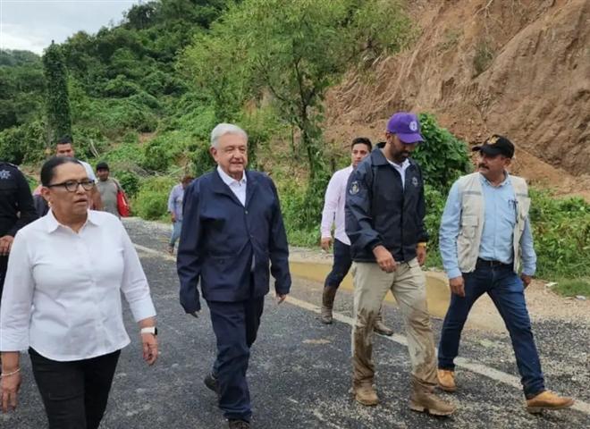 López Obrador visitó zonas perjudicadas. Foto: PL.