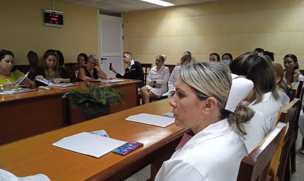 En la cita participaron más de una veintena de profesionales en representación de todas las provincias cubanas.