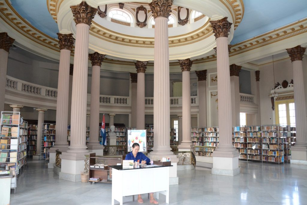 Un inmueble de tan espléndida belleza solo puede ser sede del arte y del conocimiento.