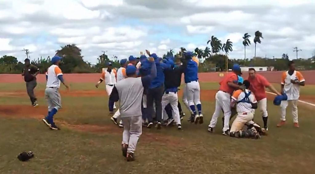 Los trinitarios celebraron el triunfo en predios matanceros.