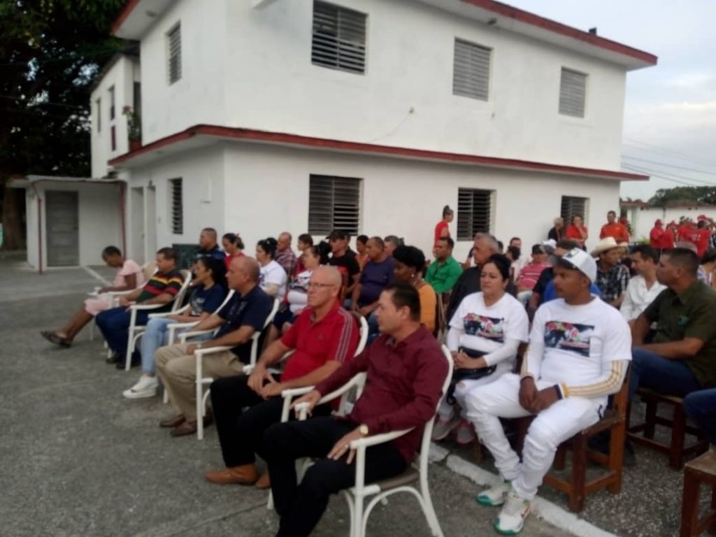 La emisión de este domingo de Palmas y Cañas fue seguida en la sede de la Anap en Sancti Spíritus en espera de la decisión.
