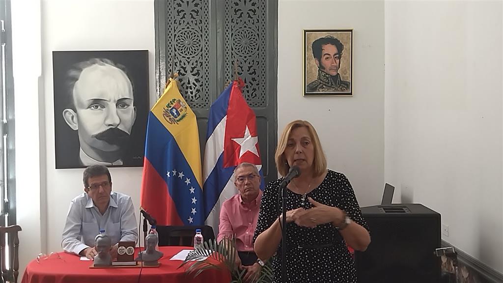 Josefina Vidal disertó sobre las afectaciones del bloqueo económico a la nación caribeña en más de seis décadas.