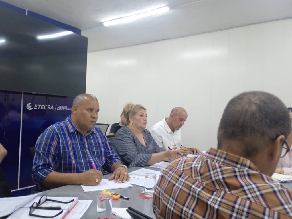 Deivy Pérez Martín instó a mejorar el funcionamiento de los grupos de bancarización.