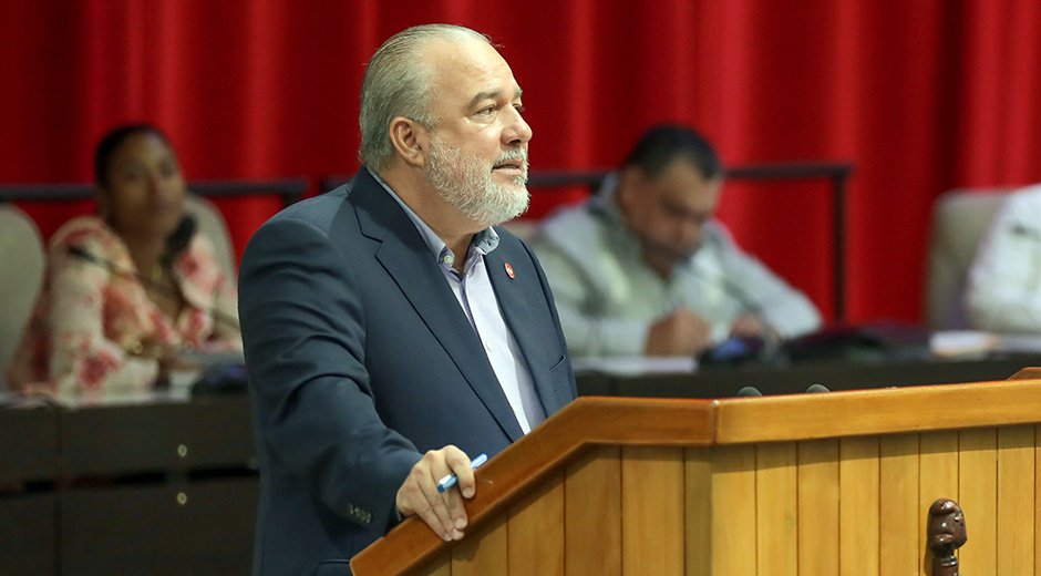 El Primer Ministro de Cuba, Manuel Marrero Cruz, durante su intervención en la tercera Sesión Extraordinaria de la Asamblea Nacional del Poder Popular en su X Legislatura. (Foto: Abel Padrón Padilla/ Cubadebate)